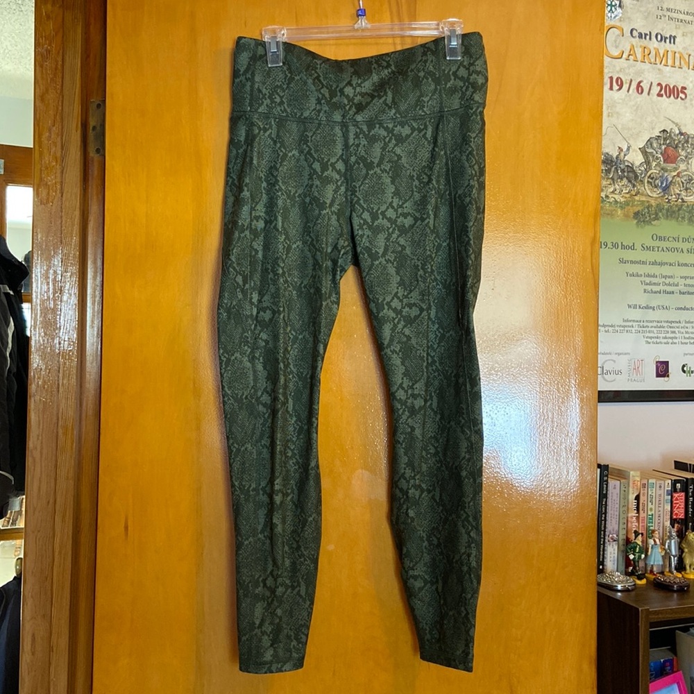 Snakeskin Workout Leggings